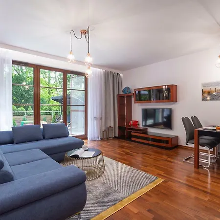 Beachfront Haga With Free Parking By Renters Apartament Sopot
