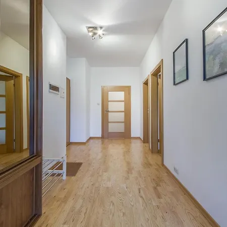 Beachfront Haga With Free Parking By Renters * סופוט