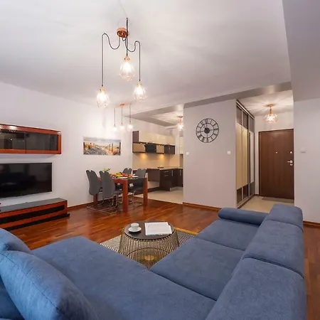 Beachfront Haga With Free Parking By Renters شقة *